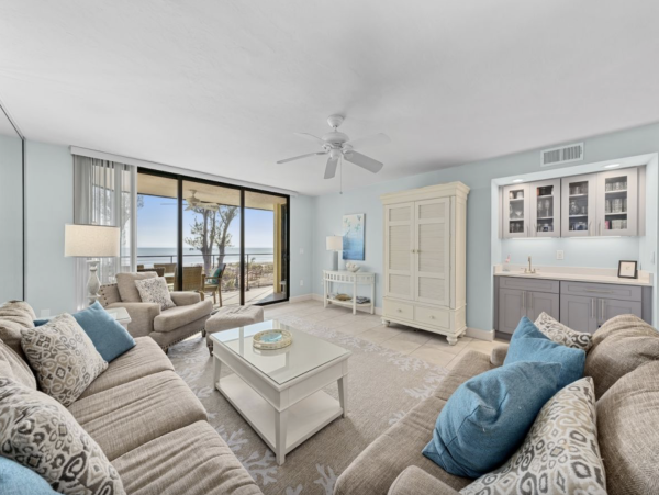 Sanibel Vacation Condo Sleeps Six Guests.